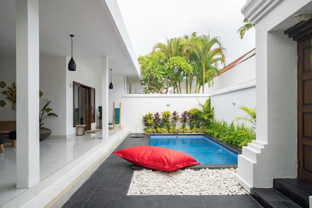 Casa Jinah 1 I Simply Modern Twin Villas 세미냑 외부 사진